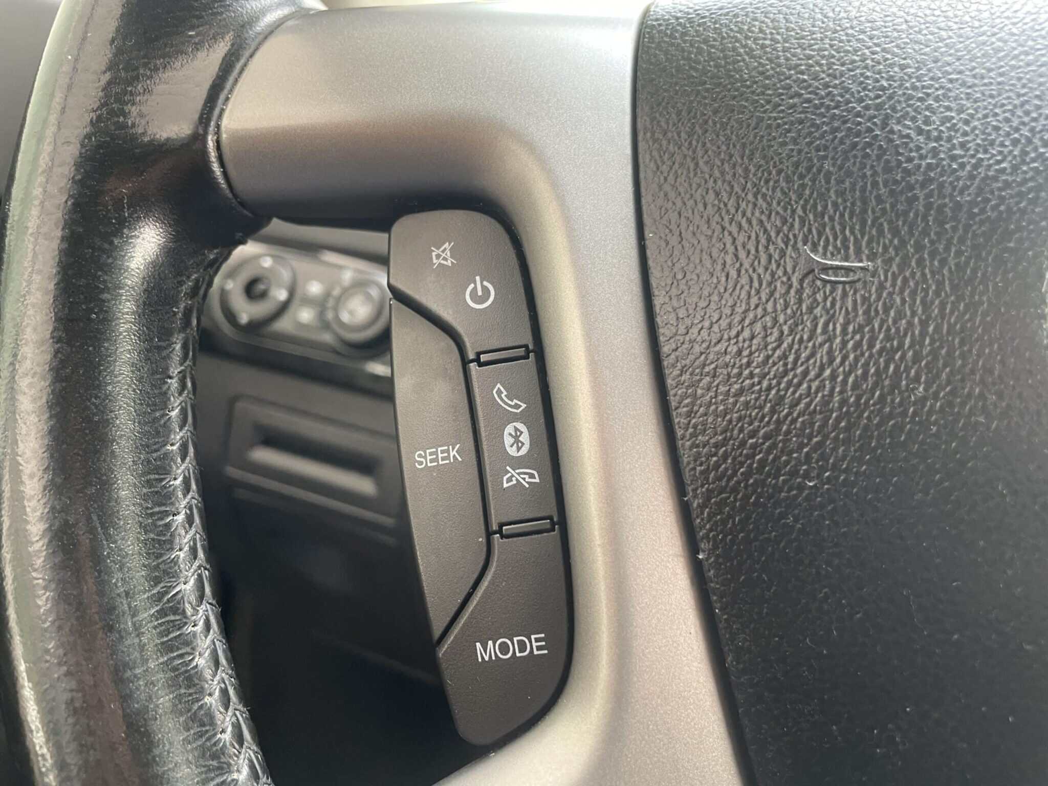 chevrolet-captiva-7-posti-interni-in-pelle-17-chevrolet-captiva-2011-7-posti-die