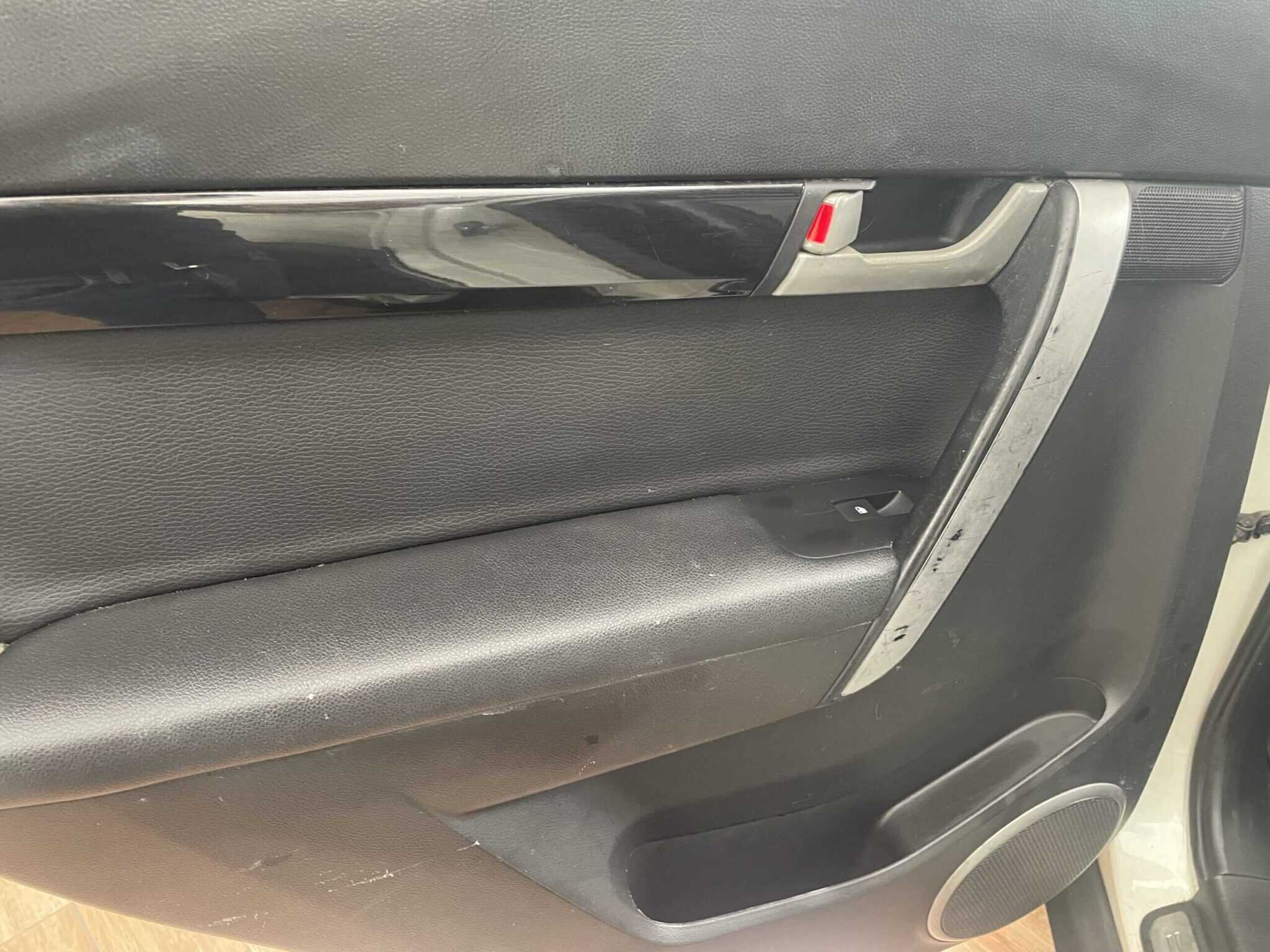 chevrolet-captiva-7-posti-interni-in-pelle-35-scaled