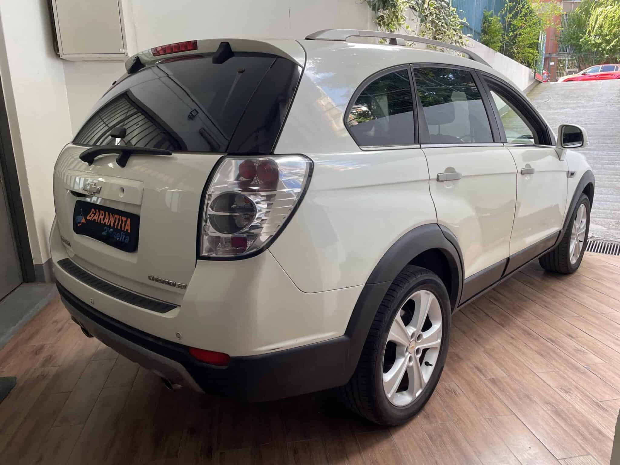 chevrolet-captiva-7-posti-interni-in-pelle-4-chevrolet-captiva-2011-7-posti-dies