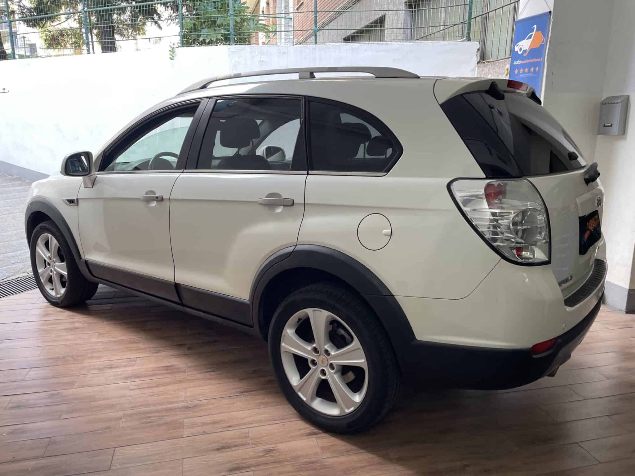chevrolet-captiva-7-posti-interni-in-pelle-5-chevrolet-captiva-2011-7-posti-dies