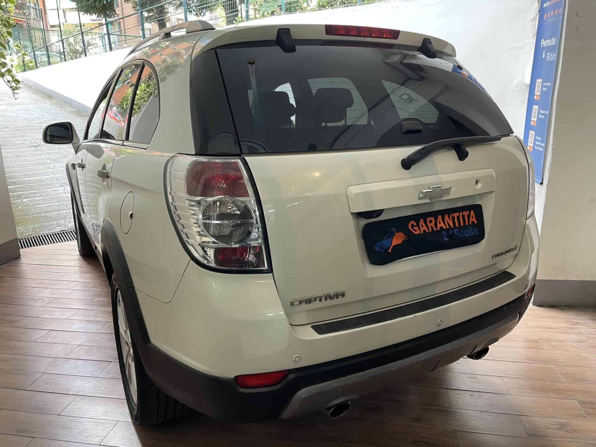 chevrolet-captiva-7-posti-interni-in-pelle-7-chevrolet-captiva-2011-7-posti-dies