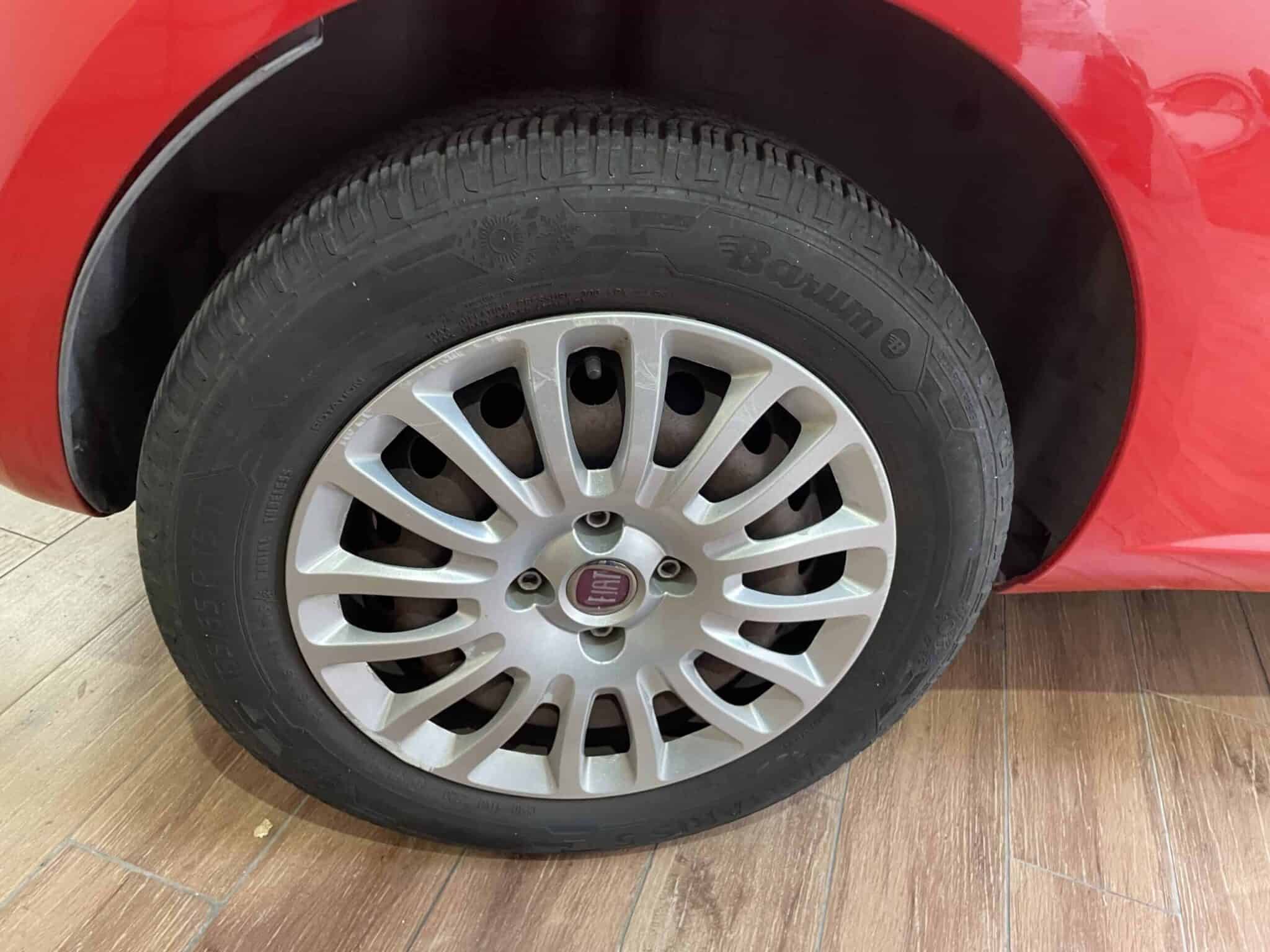 fiat-punto-neopatentati-benzinametano-41-scaled