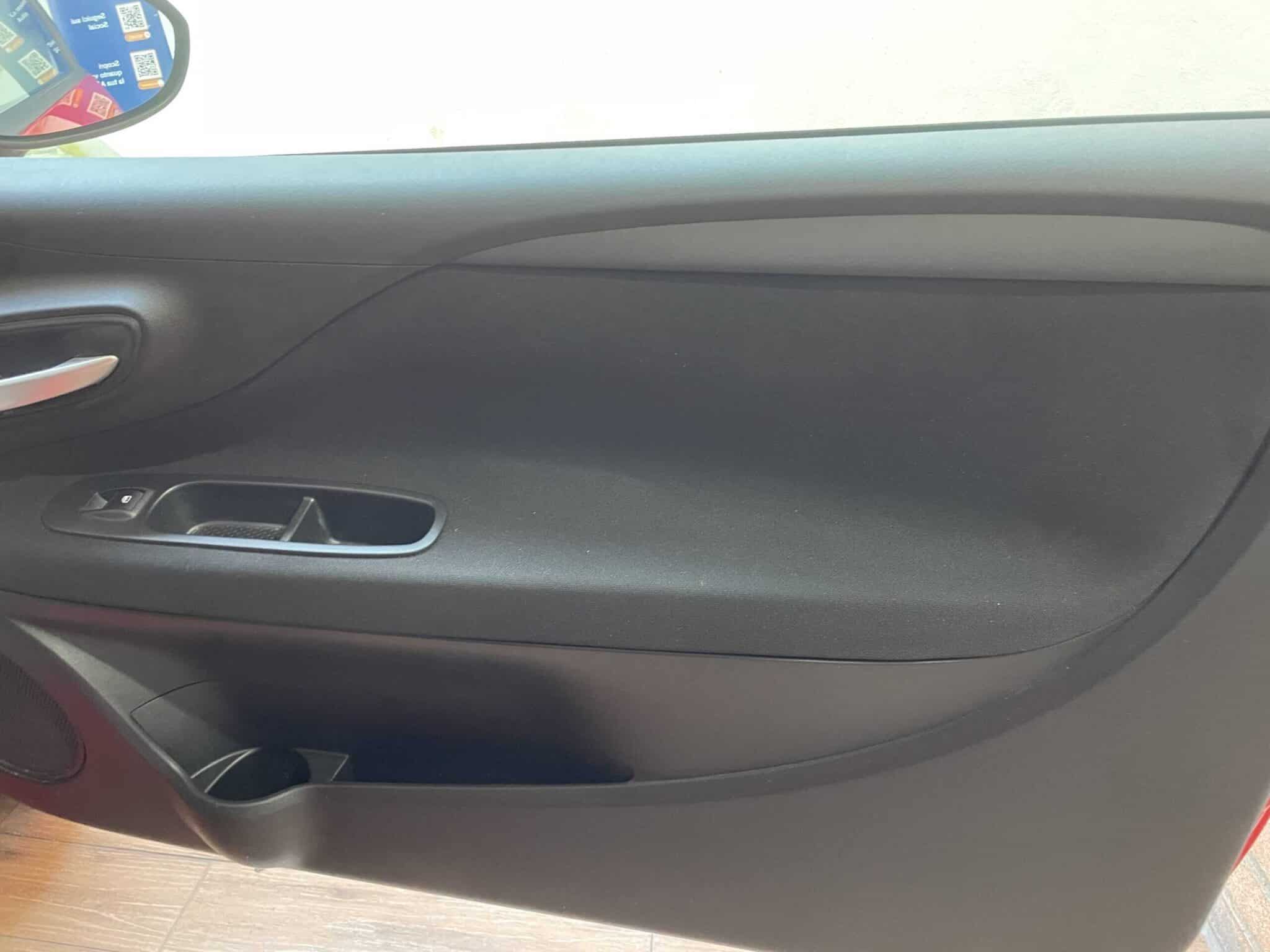 fiat-punto-neopatentati-benzinametano-47-scaled