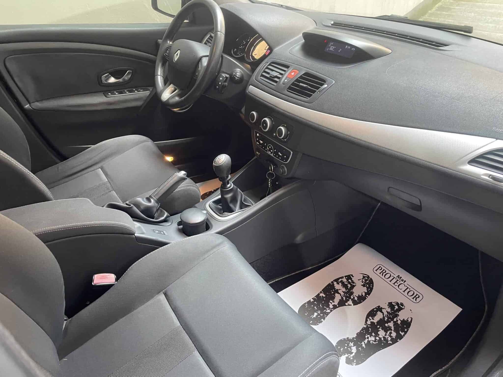 renault-megane-sw-spaziosa-buone-condizioni-10renault-megane-diesel-2009-sw--sca