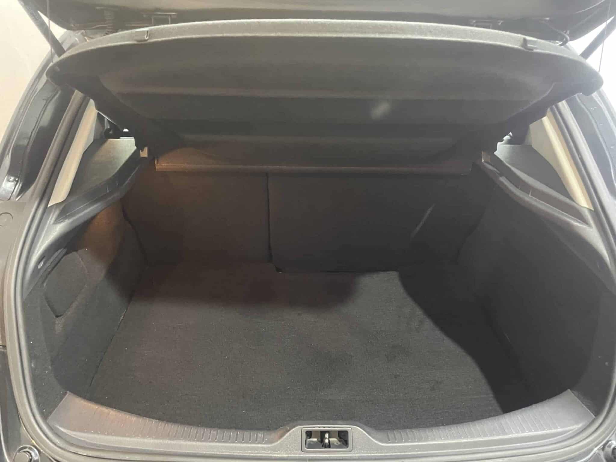 renault-megane-sw-spaziosa-buone-condizioni-14renault-megane-diesel-2009-sw--sca