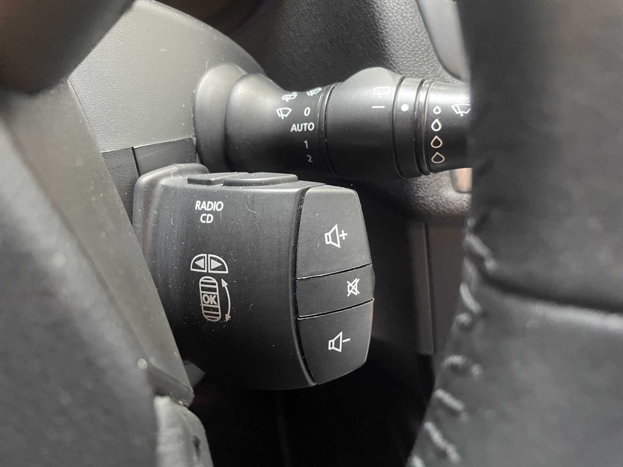 renault-megane-sw-spaziosa-buone-condizioni-18renault-megane-diesel-2009-sw-acce