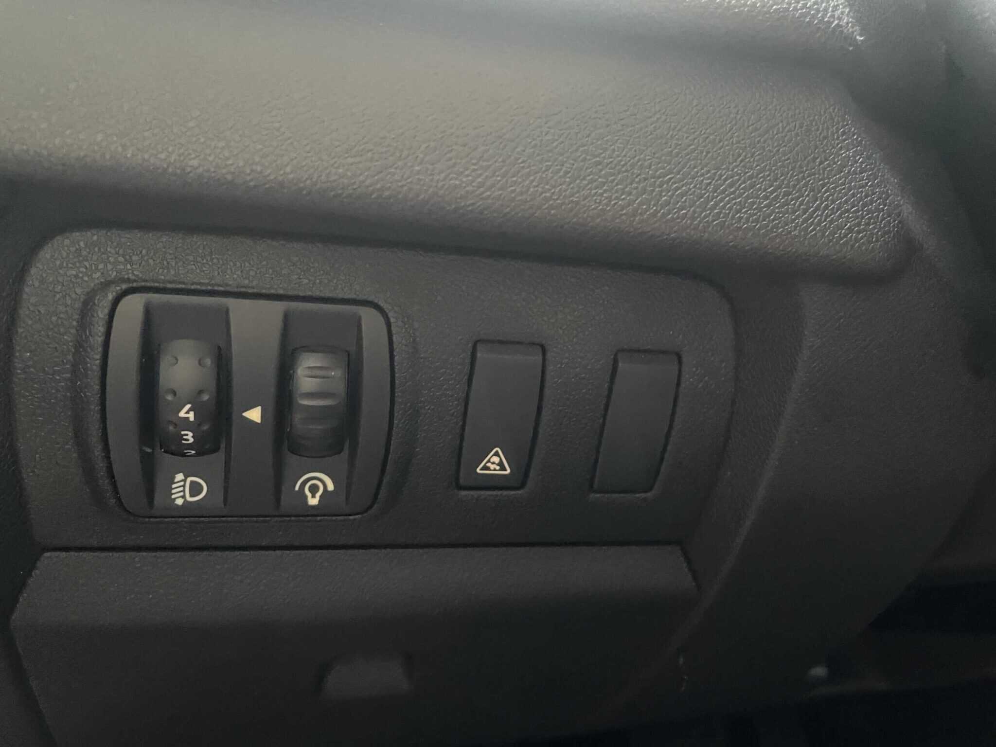 renault-megane-sw-spaziosa-buone-condizioni-19renault-megane-diesel-2009-sw-acce