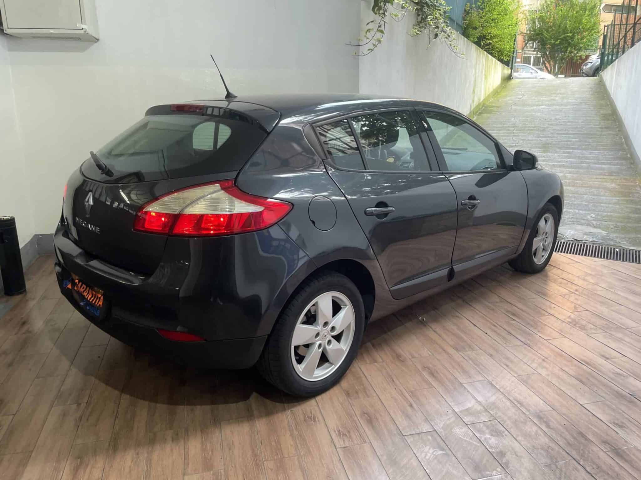 renault-megane-sw-spaziosa-buone-condizioni-4renault-megane-diesel-2009-sw--scal