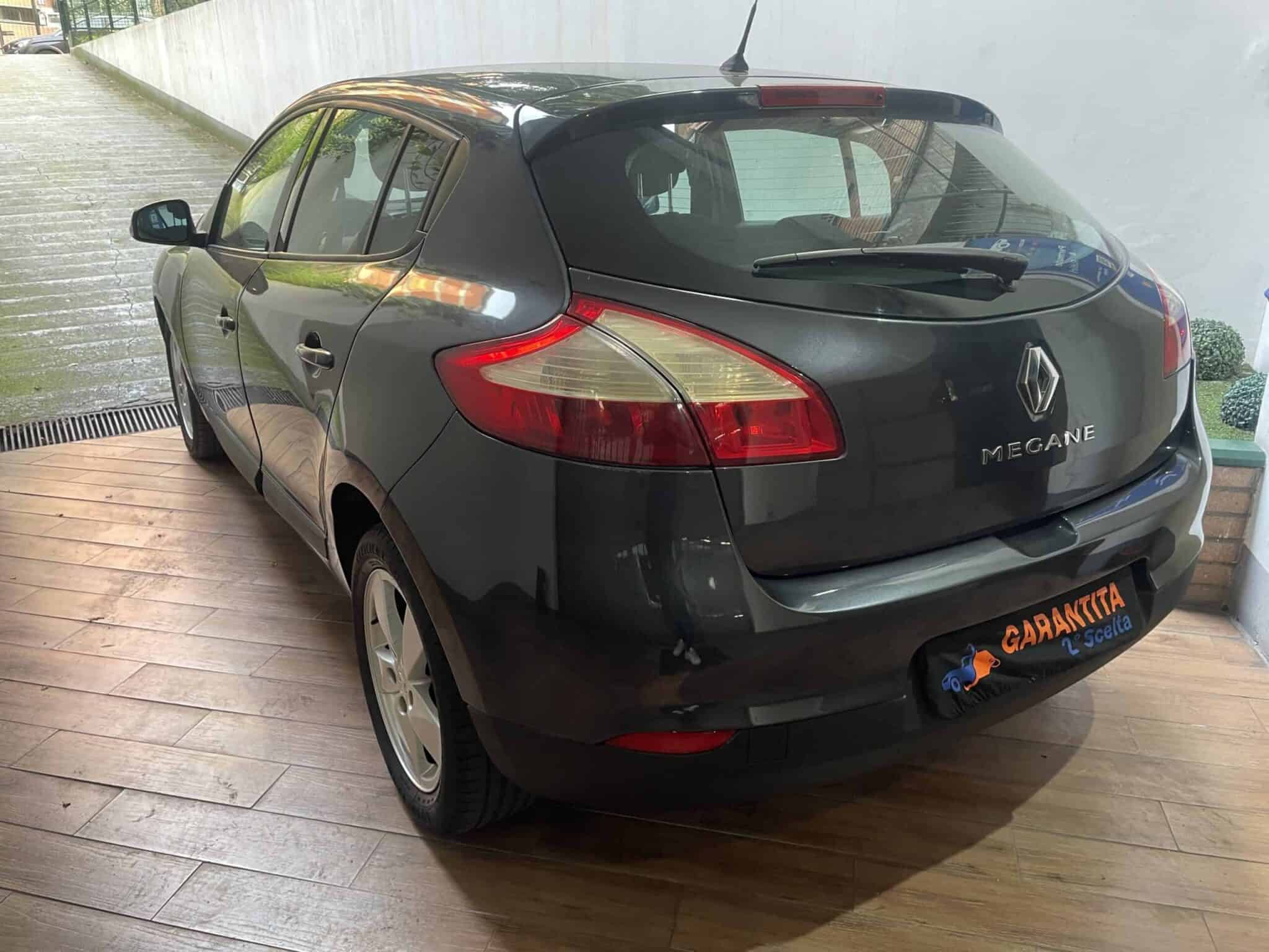 renault-megane-sw-spaziosa-buone-condizioni-6renault-megane-diesel-2009-sw--scal