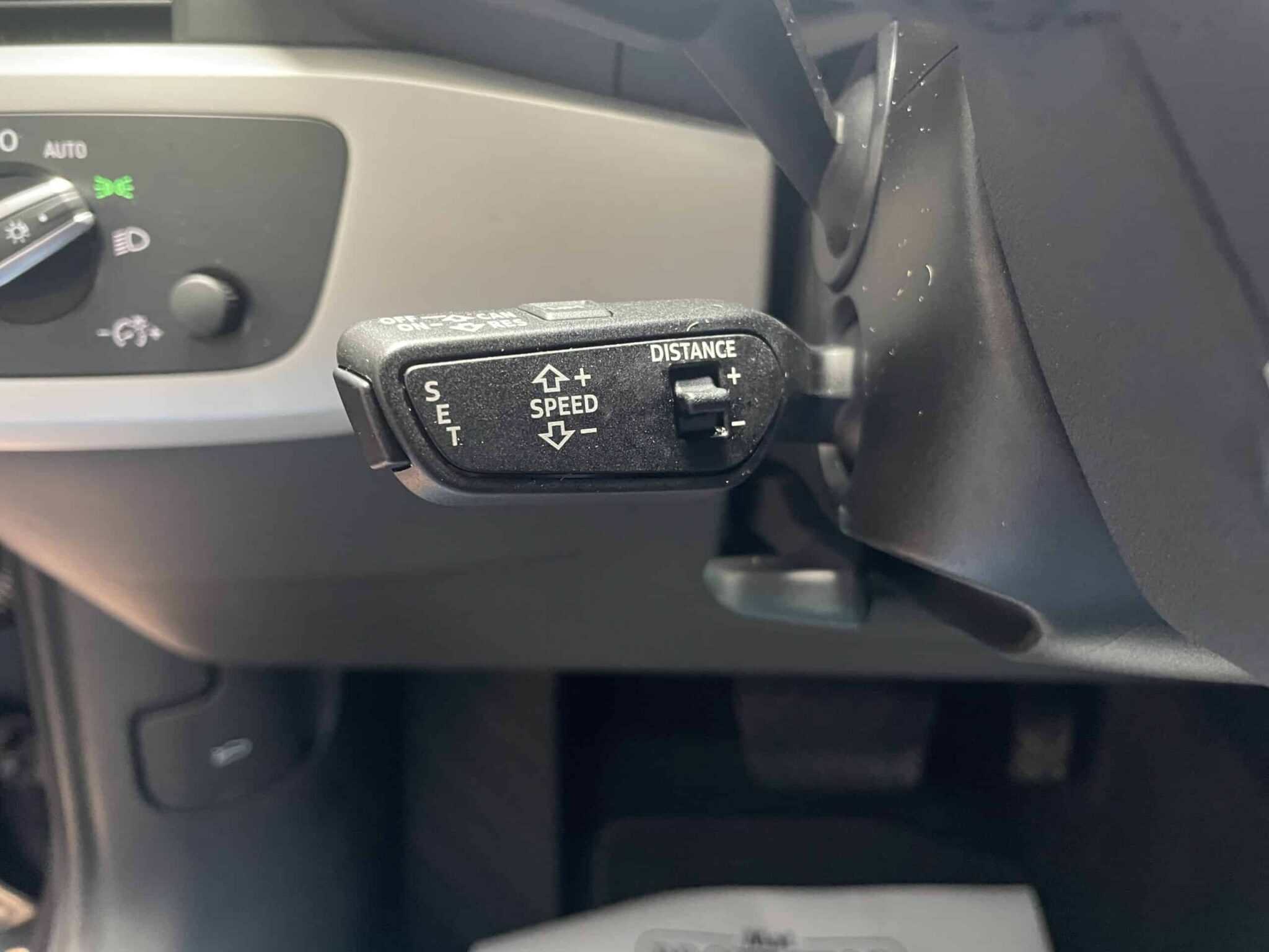 audi-a4-unico-proprietario-tagliandi-certificati-19-audi-a4-avant-2022-hybrida-d (1)