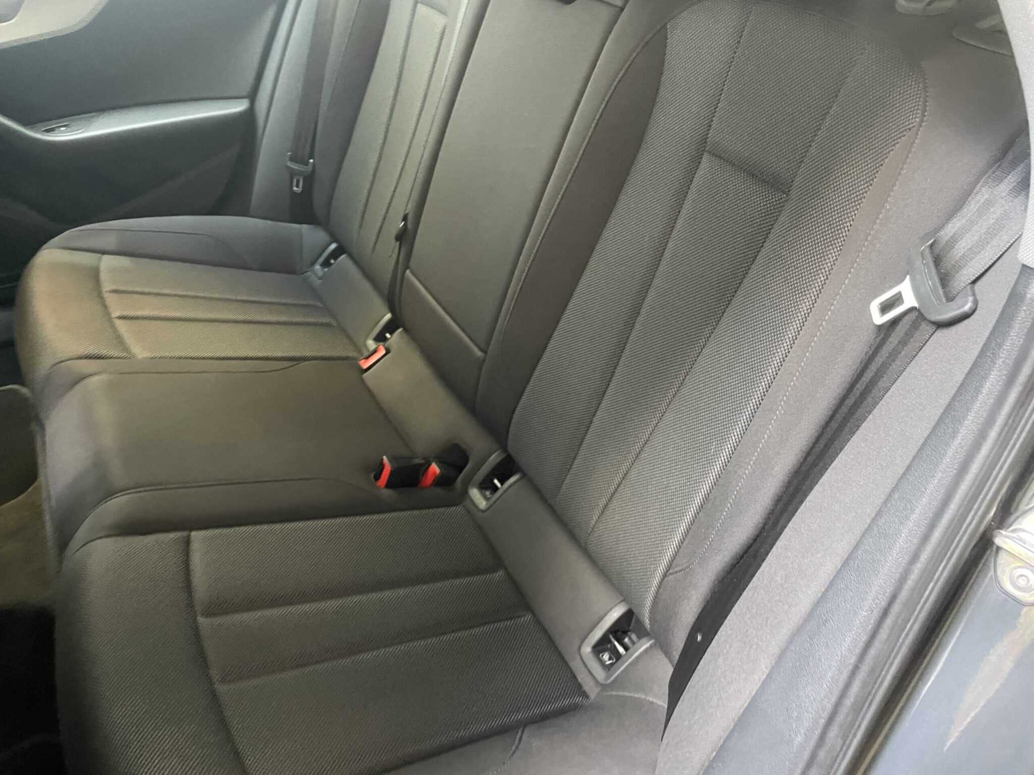 audi-a4-unico-proprietario-tagliandi-certificati-50-scaled (1)