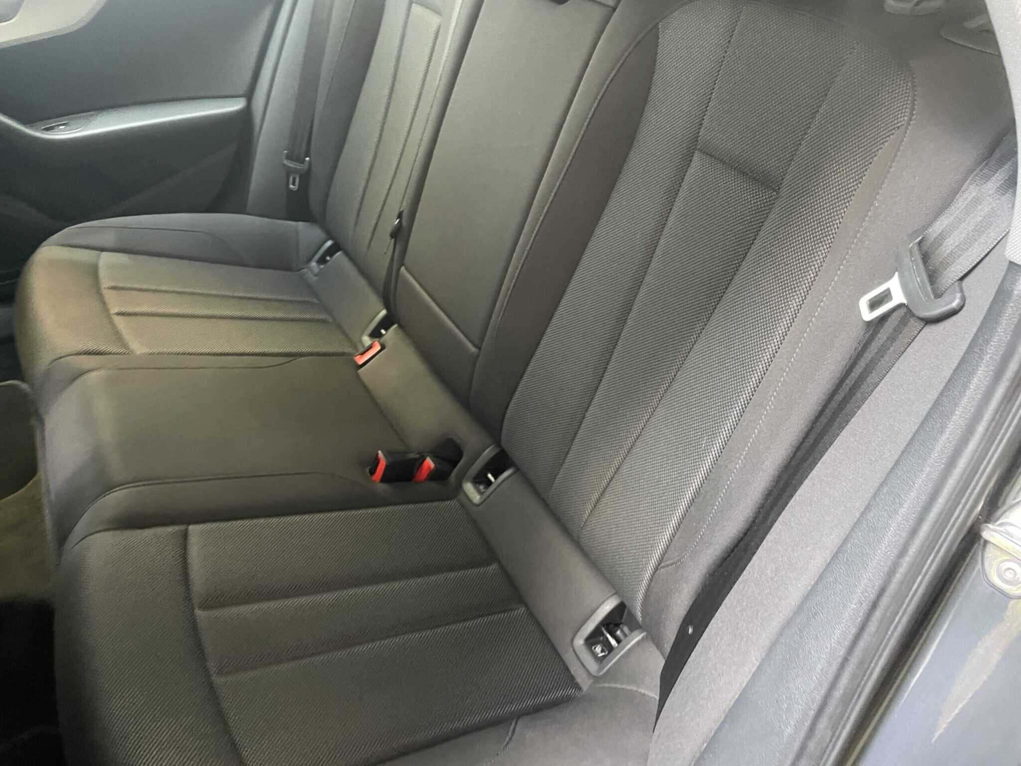 audi-a4-unico-proprietario-tagliandi-certificati-50-scaled