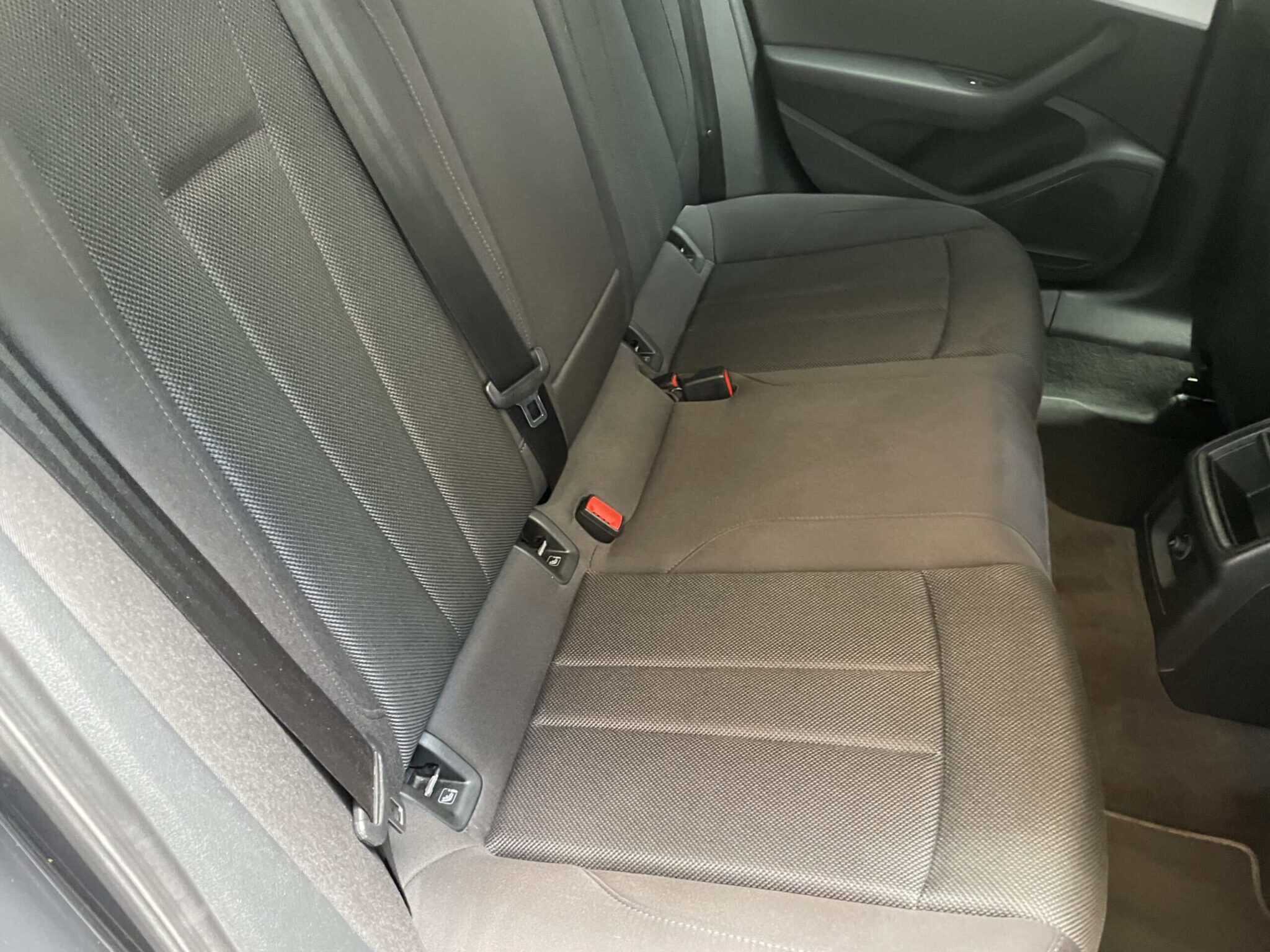 audi-a4-unico-proprietario-tagliandi-certificati-51-scaled